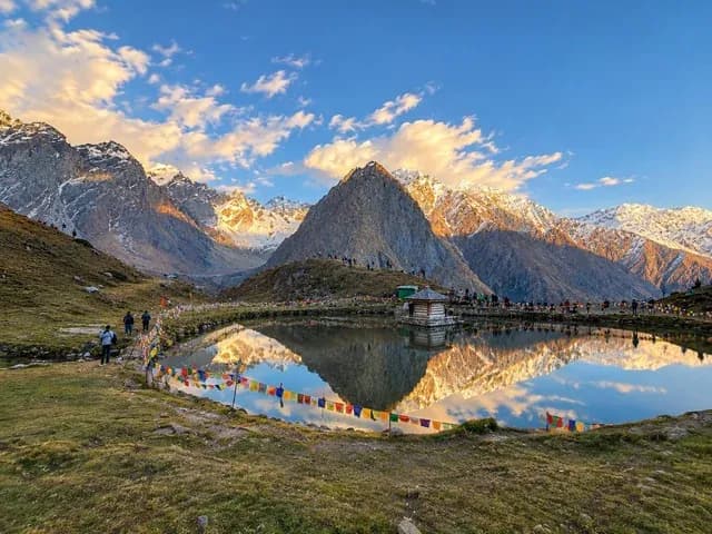 Yulla Kanda Trek – Where Himalayan Dreams Meet Sacred Waters!, photo 4